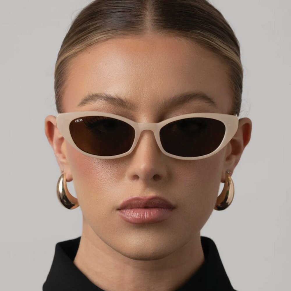 NWOT Otra Shona Cat Eye Sunglasses